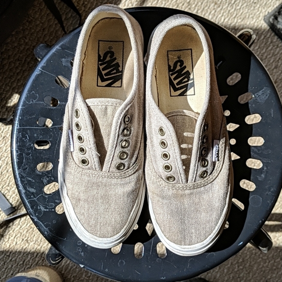 Vans - Picture 2 of 3